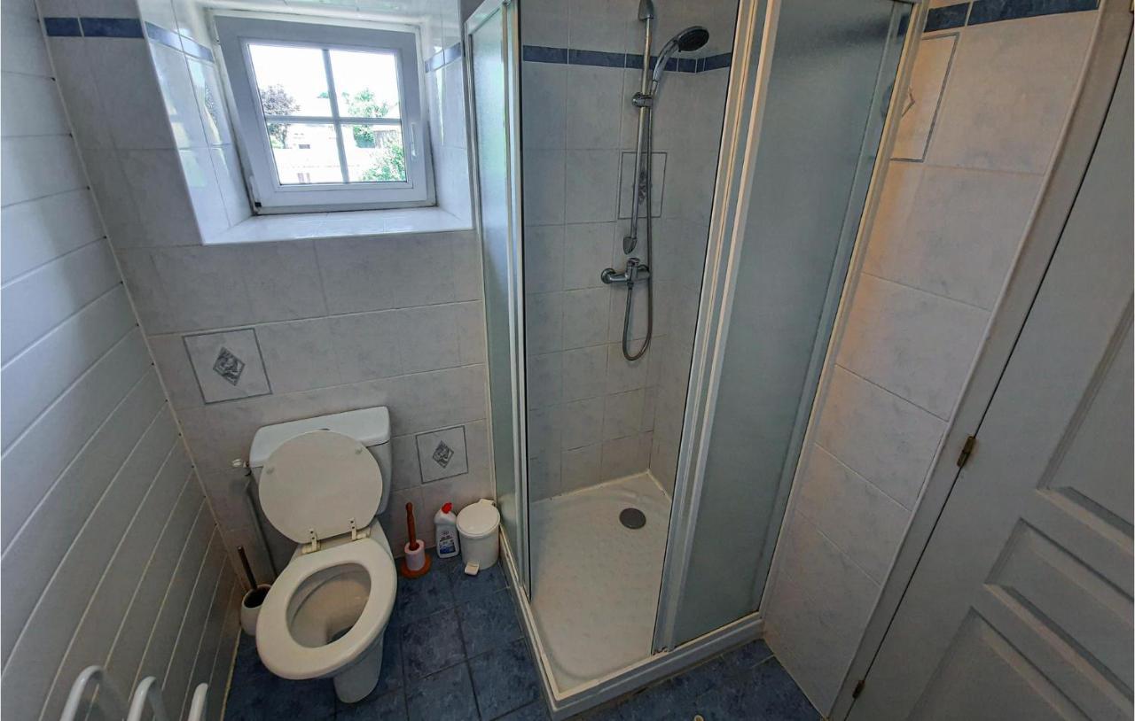 Amazing Apartment In Roz-Landrieux With Kitchen Exteriör bild