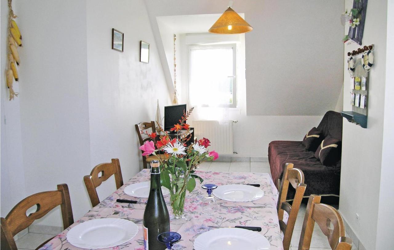 Amazing Apartment In Roz-Landrieux With Kitchen Exteriör bild