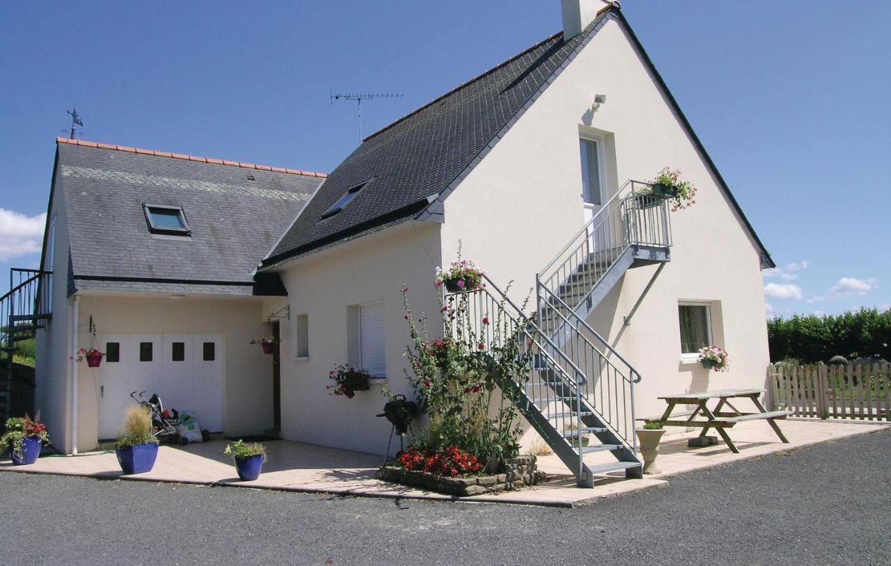 Amazing Apartment In Roz-Landrieux With Kitchen Exteriör bild