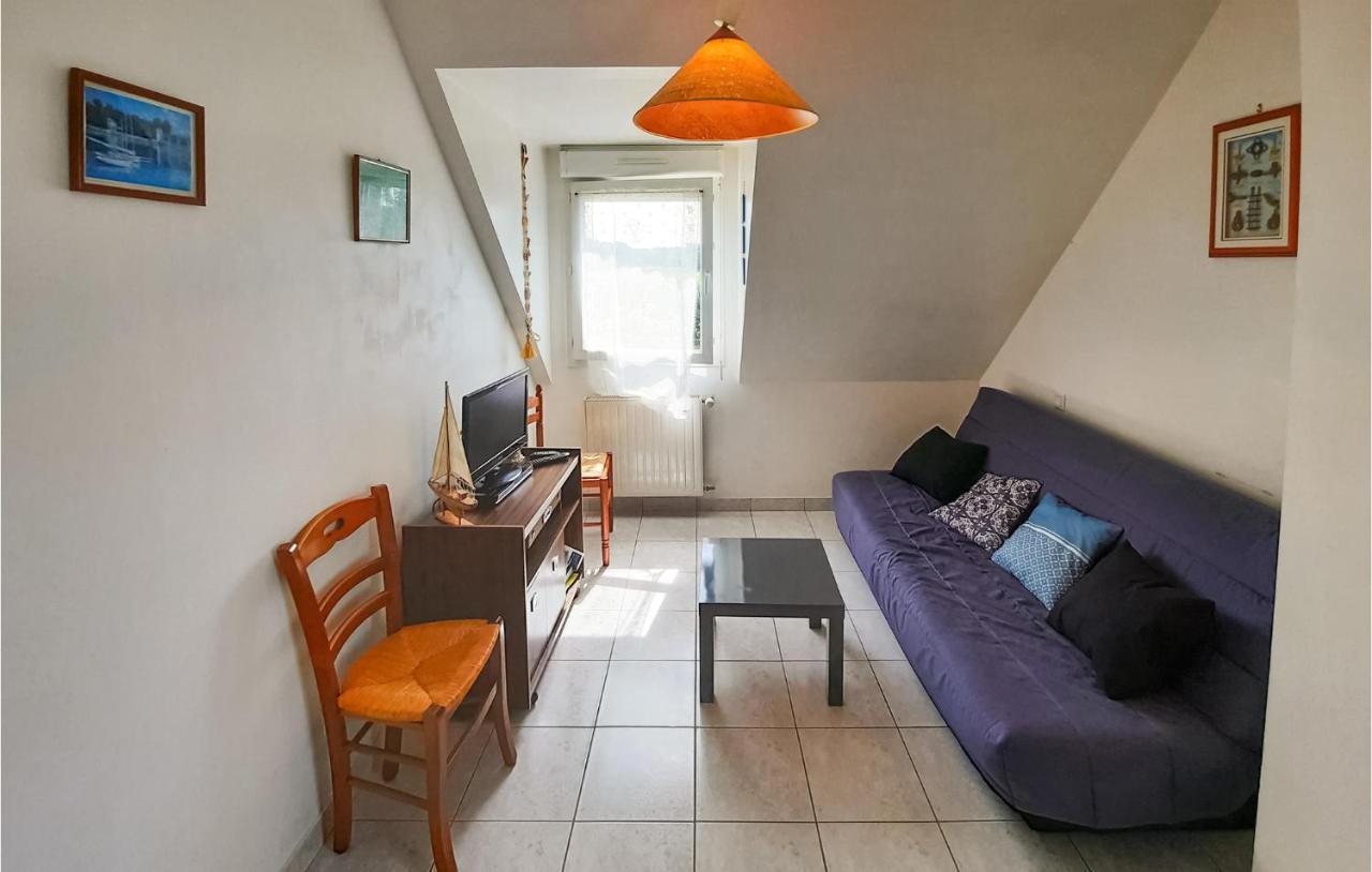 Amazing Apartment In Roz-Landrieux With Kitchen Exteriör bild